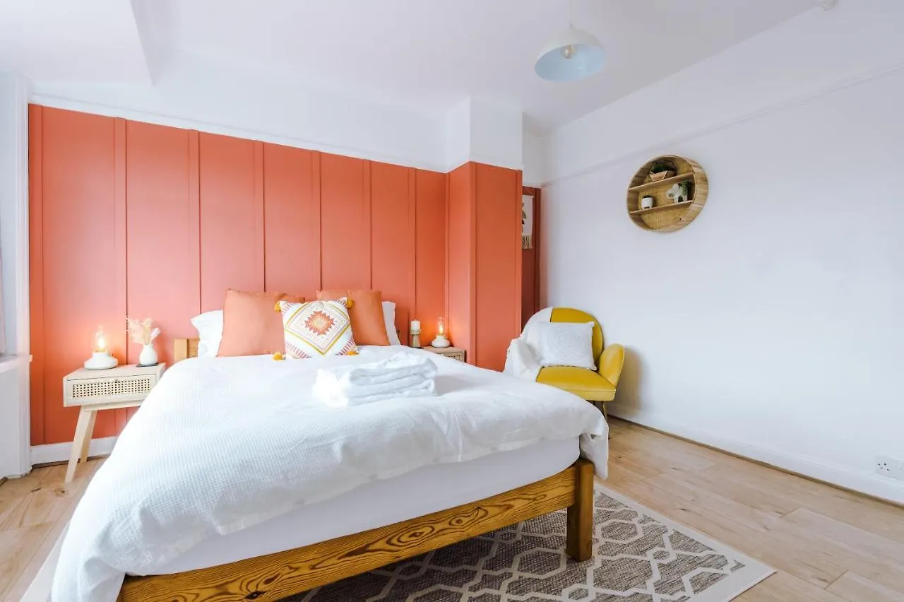 Beautiful And Boutique Blackpool House - Garden And Parking United Kingdom