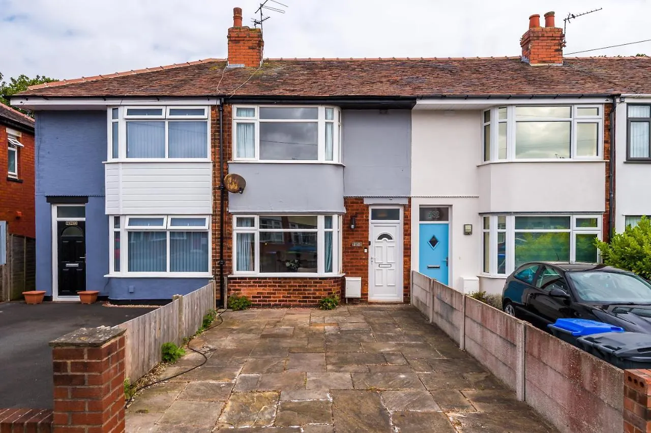 Beautiful And Boutique Blackpool House - Garden And Parking 0*,  United Kingdom