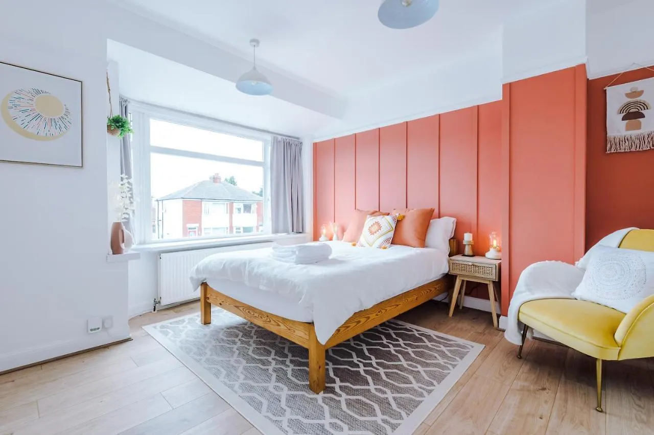 Beautiful And Boutique Blackpool House - Garden And Parking location
