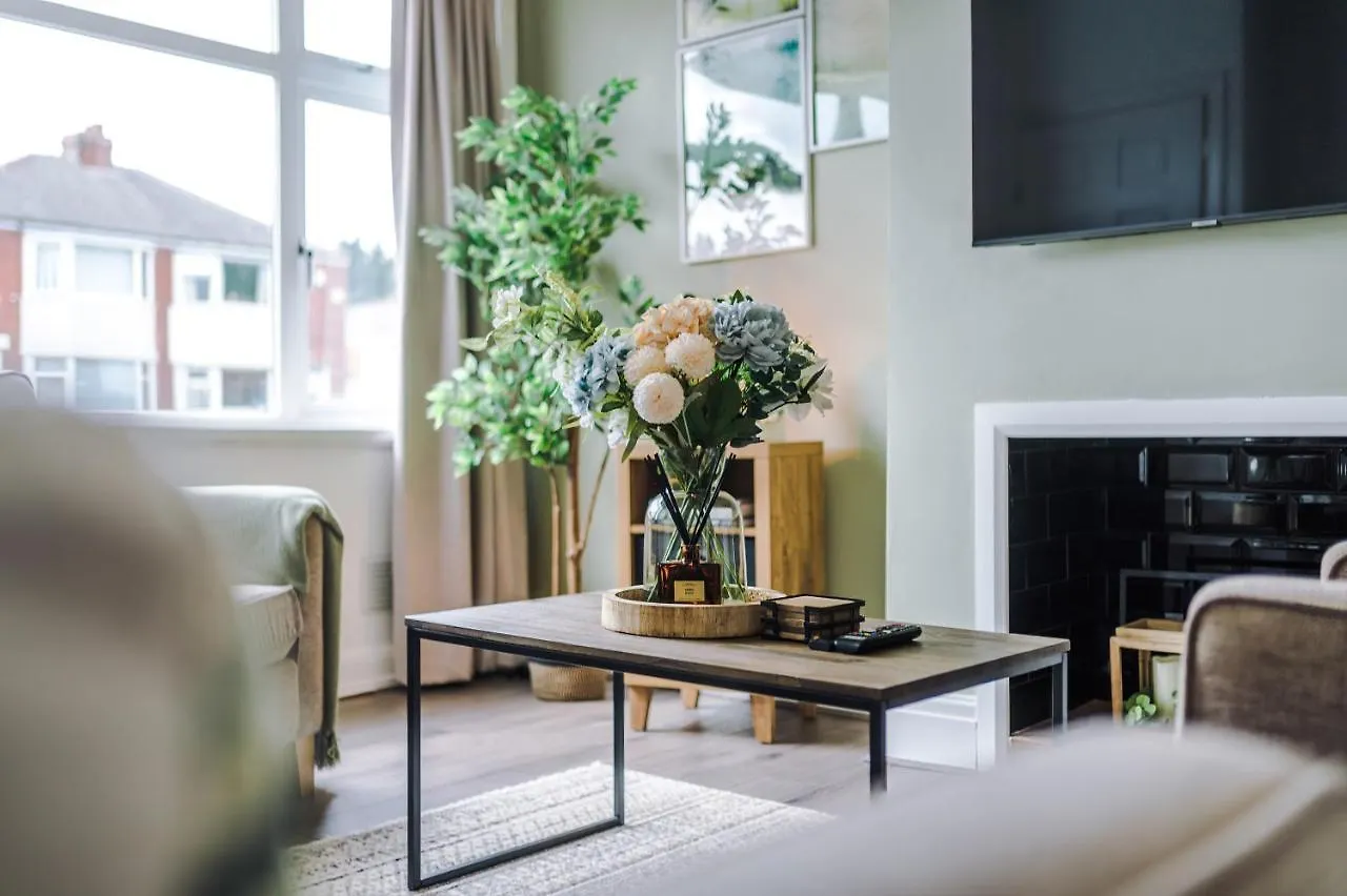 Beautiful And Boutique Blackpool House - Garden And Parking 0*,  United Kingdom